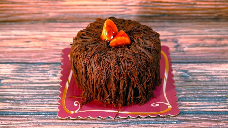 Çikolatalı Muzlu Saçaklı Yaş Pasta