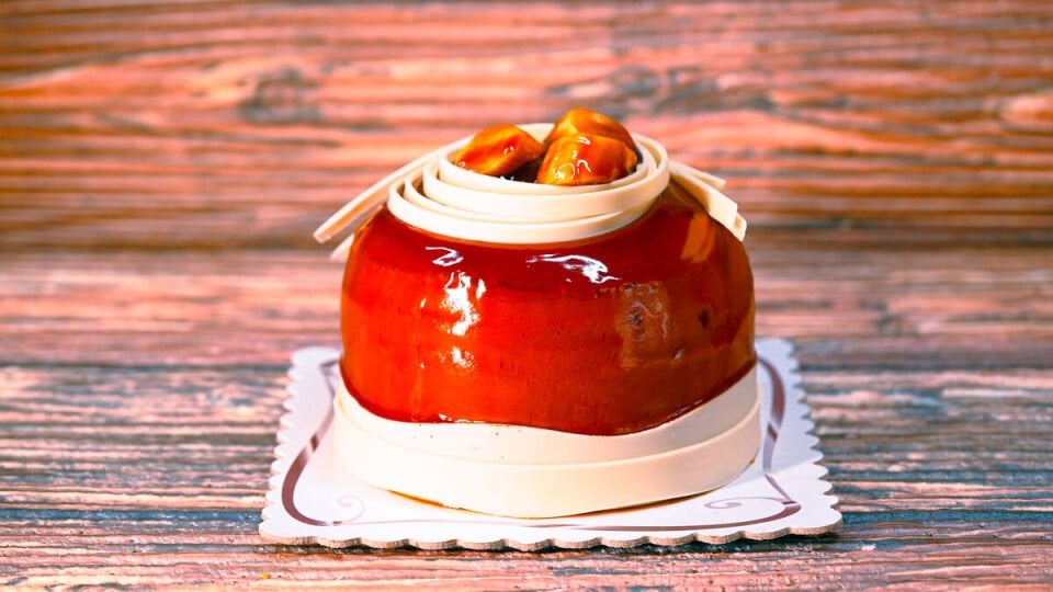 Çikolata Karamel Muzlu Yaş Pasta