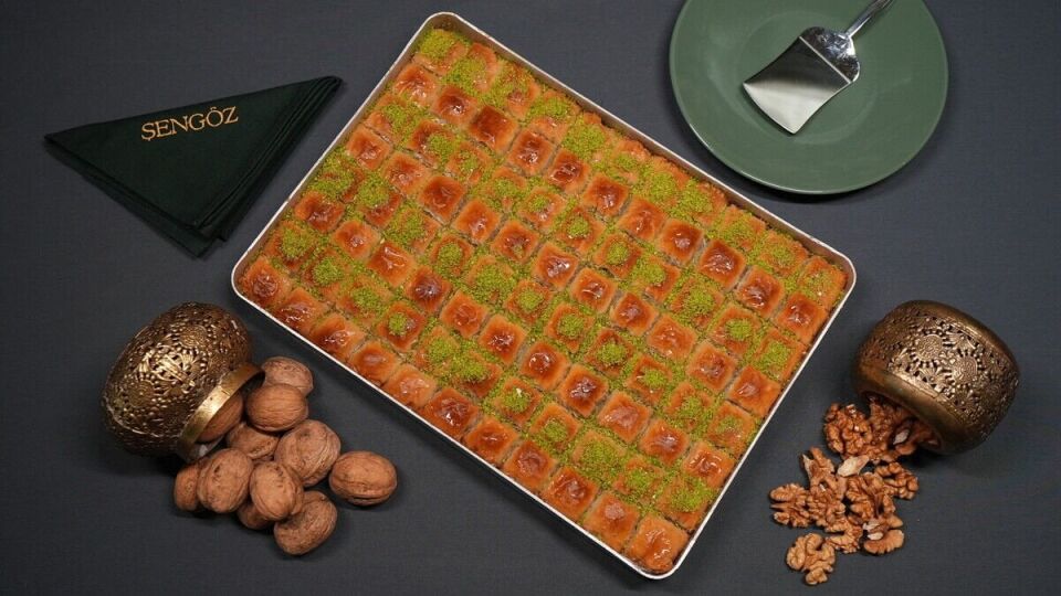 Fıstıklı - Cevizli Karışık Büyük Kutu