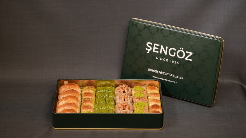 Fıstıklı - Cevizli Karışık Büyük Kutu